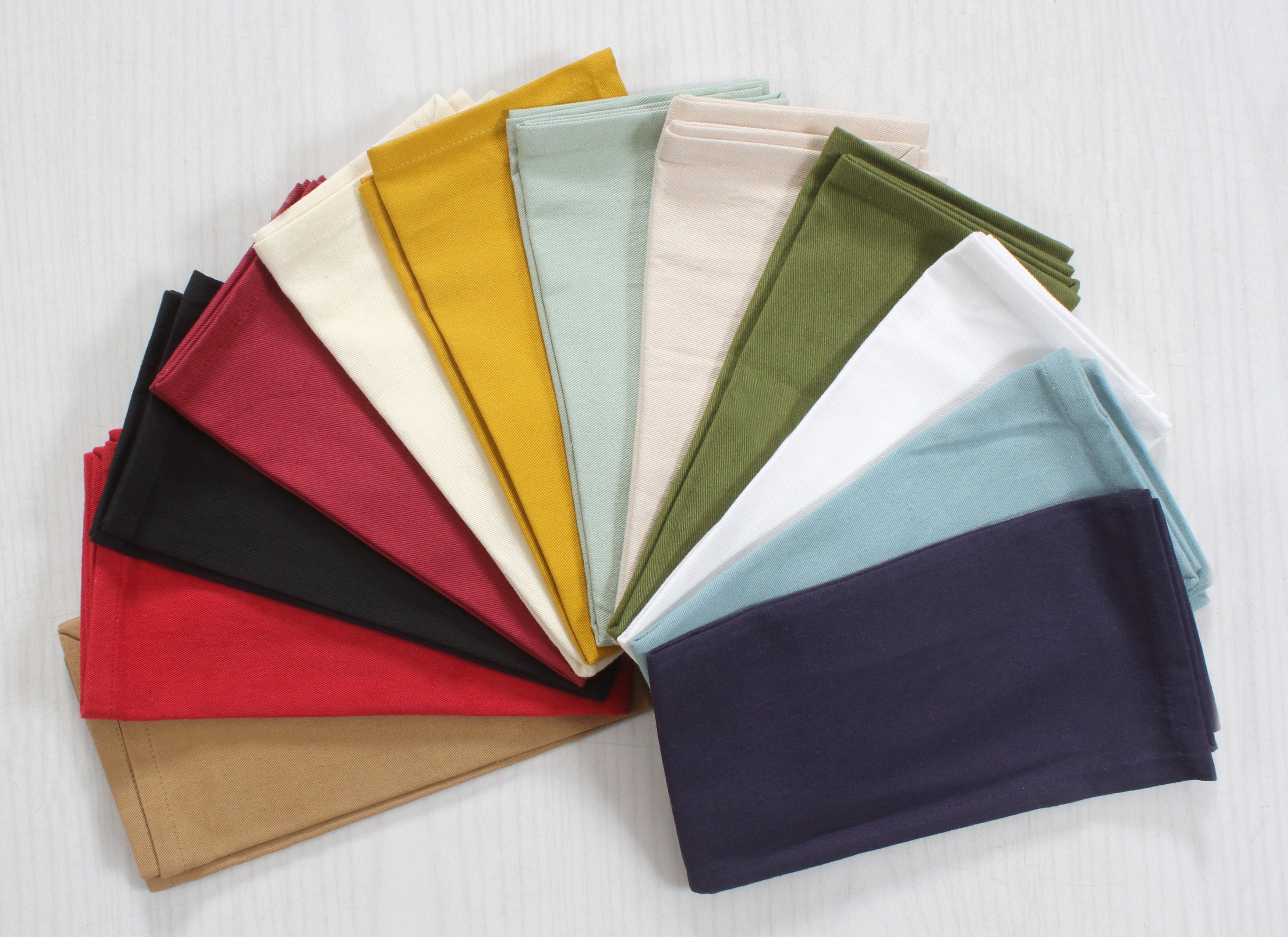 Blackcloth Napkins Set of 6 18X18 Inch Cotton Dinner Napkins - Washable Soft Premium Hotel Quality Reusable Napkins Perfect Table Napkins for Family Dinners